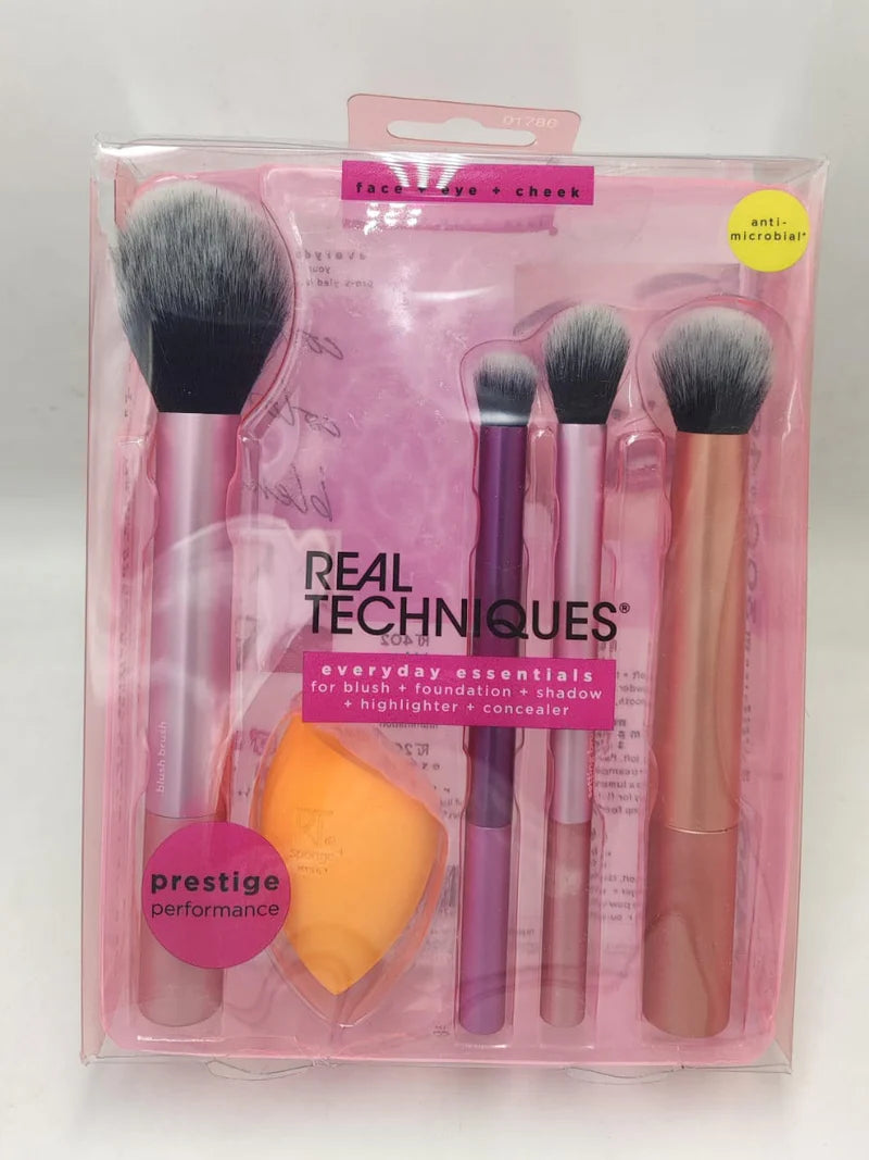 Makeup Brushes & Beauty Blender (1097